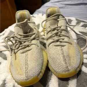 Yeezy 350 Boost size 10 great quality looks new with a clean and goat approved